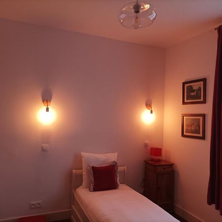 Le Relais Des Roses- Chambres D'Hotes Vatan المظهر الخارجي الصورة