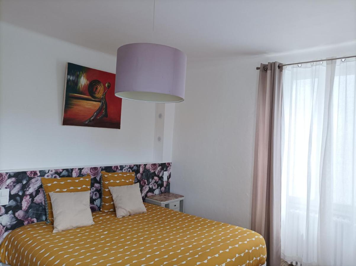 Le Relais Des Roses- Chambres D'Hotes Vatan المظهر الخارجي الصورة