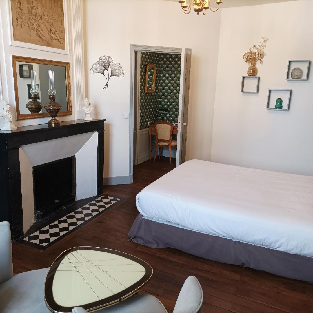 Le Relais Des Roses- Chambres D'Hotes Vatan المظهر الخارجي الصورة