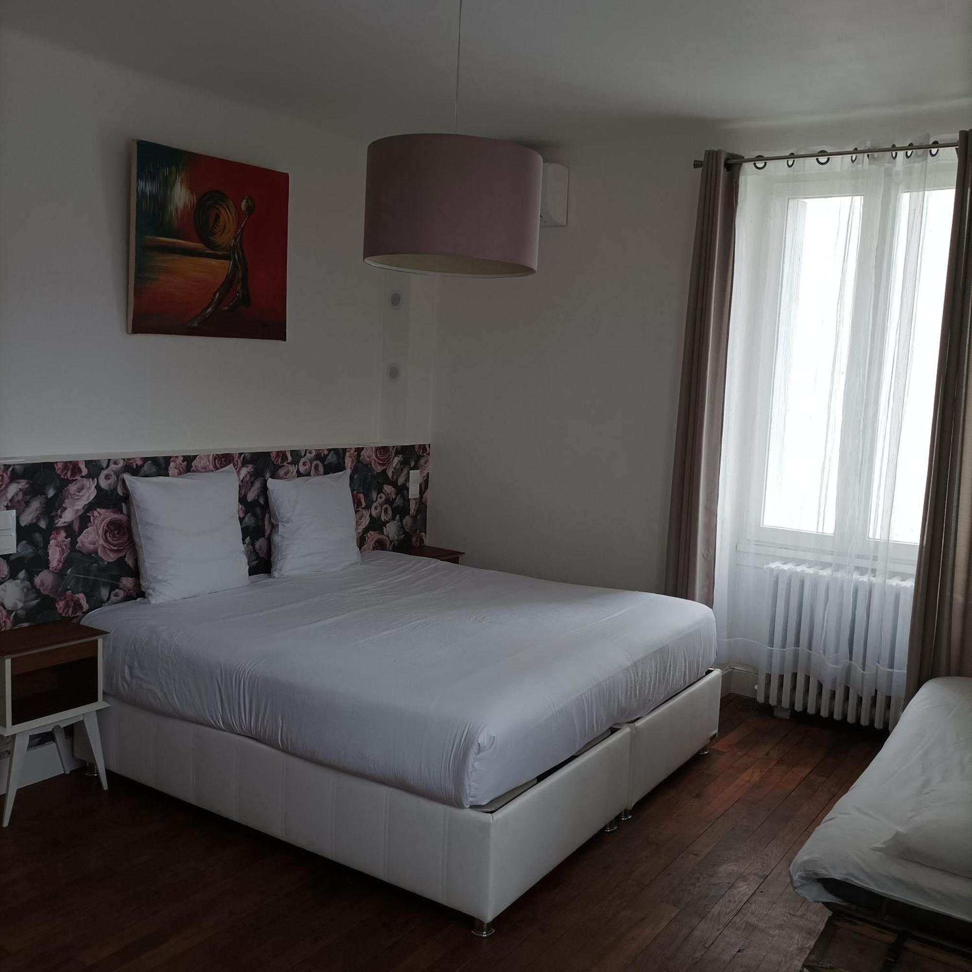 Le Relais Des Roses- Chambres D'Hotes Vatan المظهر الخارجي الصورة
